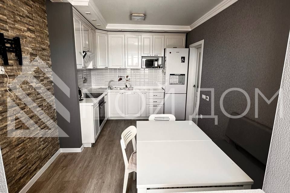 Продаётся 4-комнатная квартира, 94.6 м²