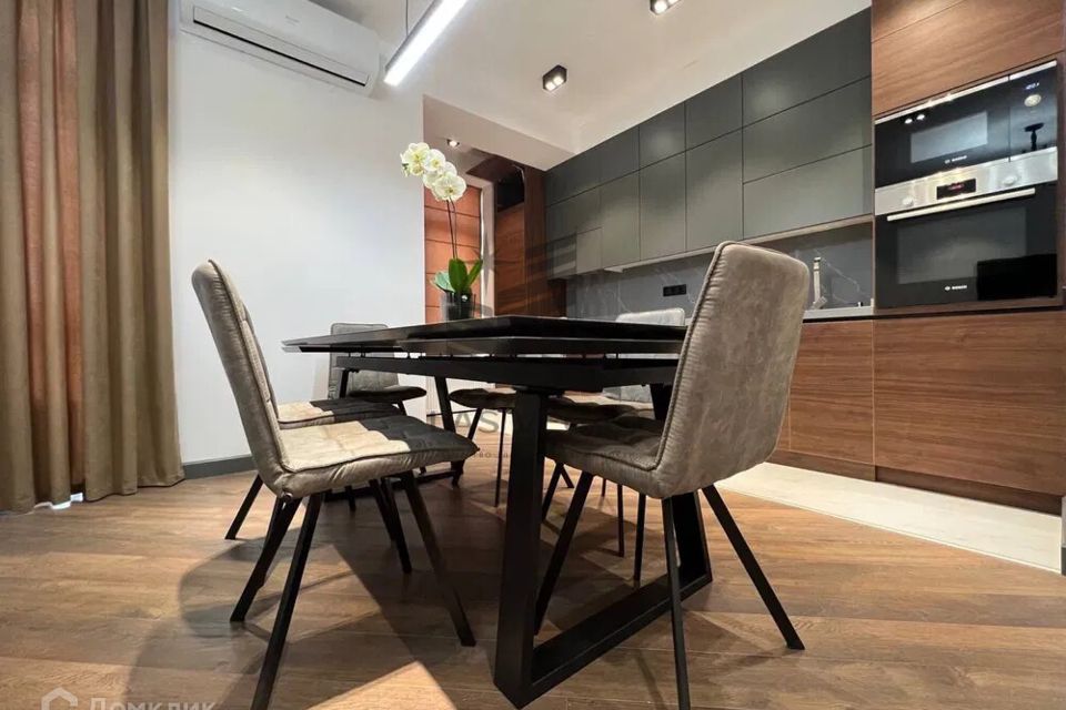 Сдаётся 3-комнатная квартира, 85 м²