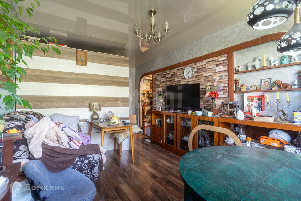 Продаётся 4-комнатная квартира, 82.2 м²