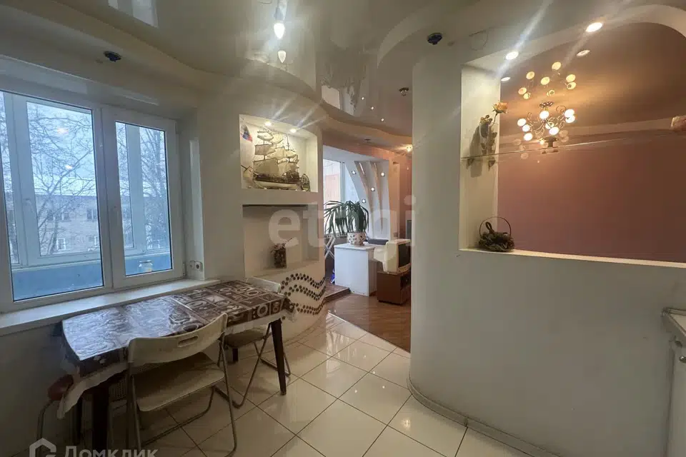 Продаётся 3-комнатная квартира, 61.3 м²