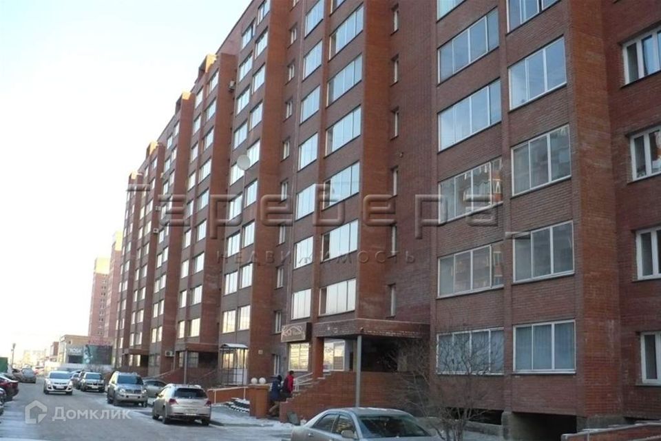 Сдаётся 4-комнатная квартира, 108 м²