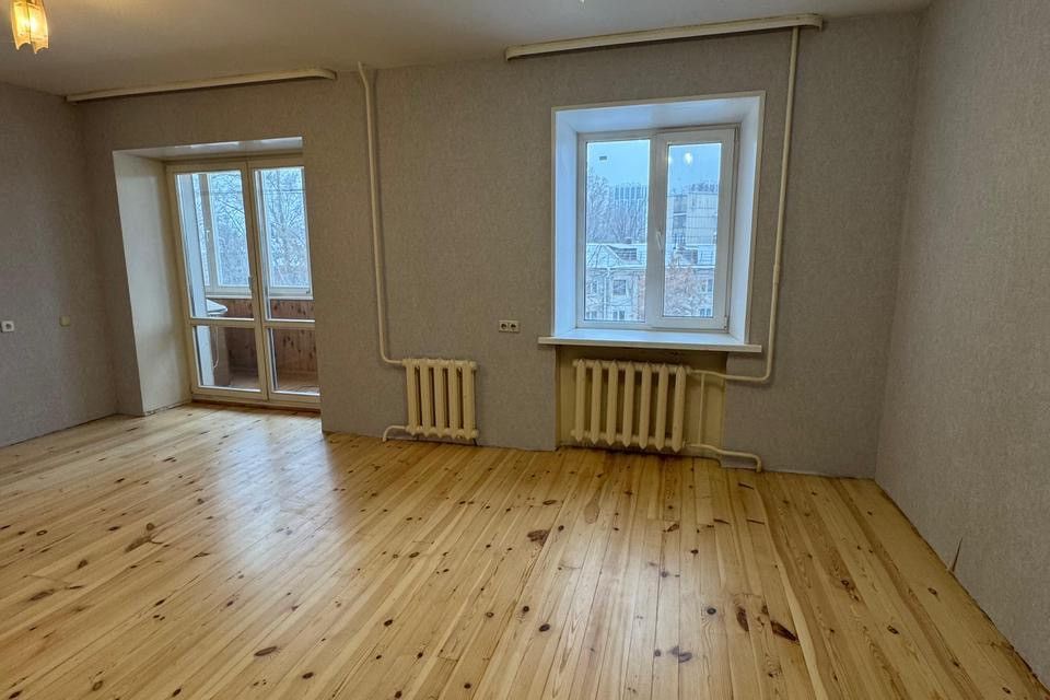 Продаётся 4-комнатная квартира, 76.5 м²