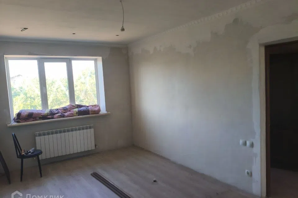 Продаётся 2-этажный дом, 140 м²