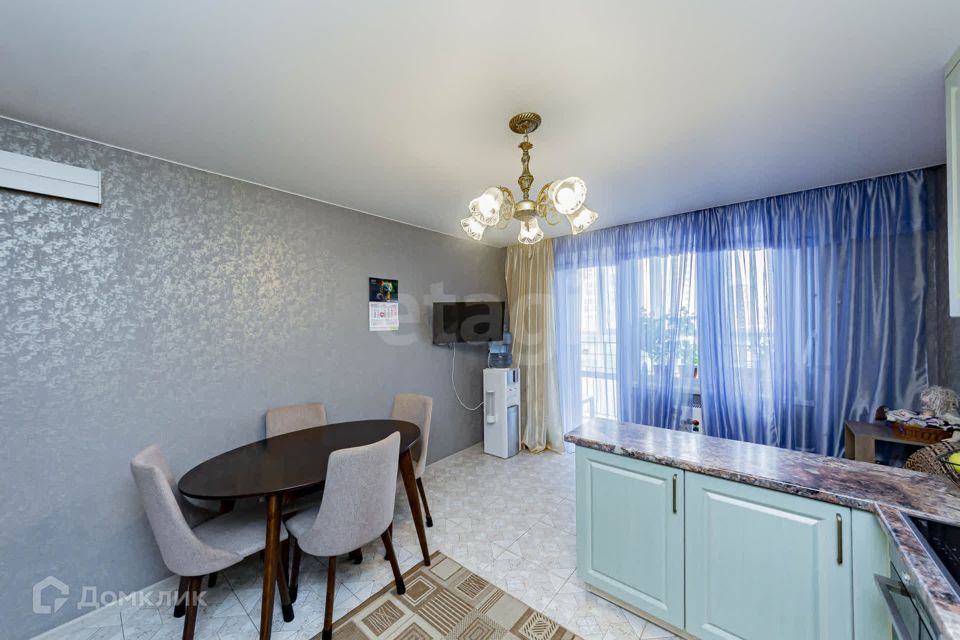 Продаётся 3-комнатная квартира, 92.5 м²