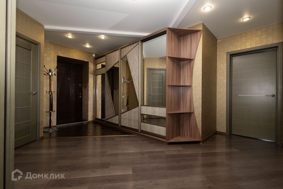 Продаётся 2-комнатная квартира, 75.8 м²