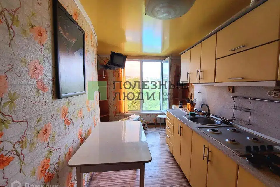Продаётся 2-этажный дом, 600 м²