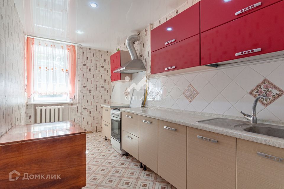 Продаётся 4-комнатная квартира, 81.9 м²