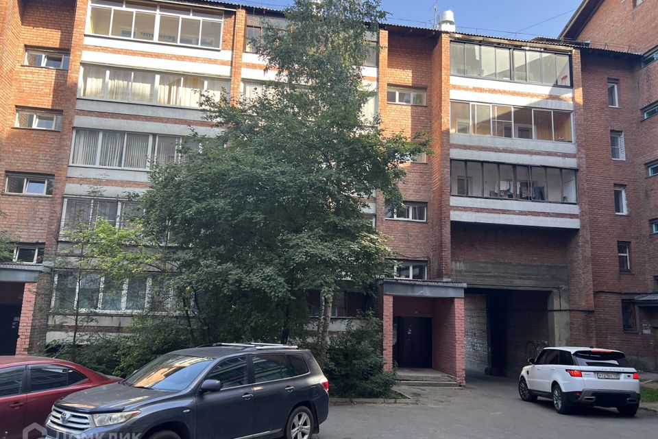 Продаётся 1-комнатная квартира, 49.3 м²