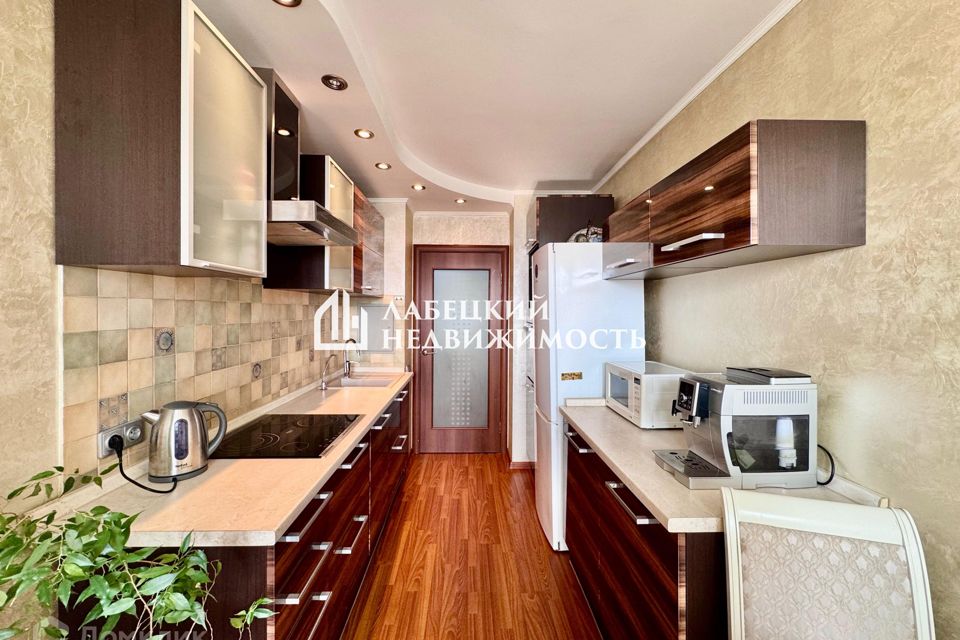Продаётся 1-комнатная квартира, 43.6 м²