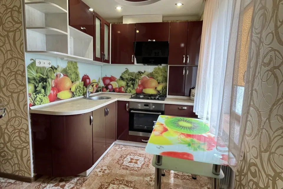 Продаётся 3-комнатная квартира, 55.8 м²