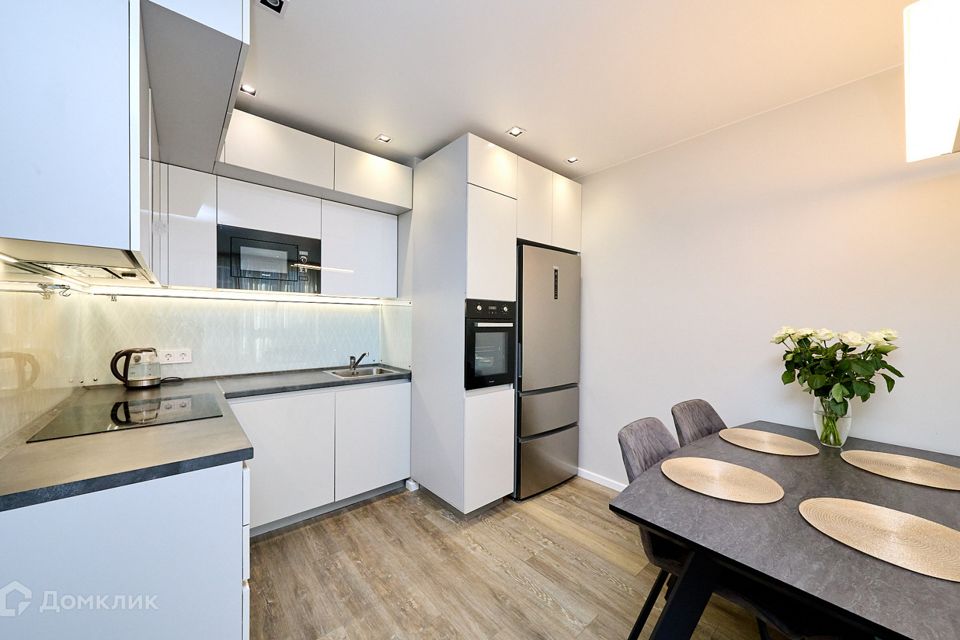 Продаётся 3-комнатная квартира, 96.5 м²