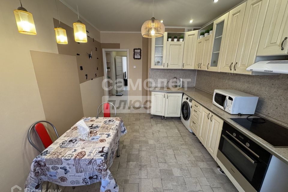 Сдаётся 2-комнатная квартира, 62 м²