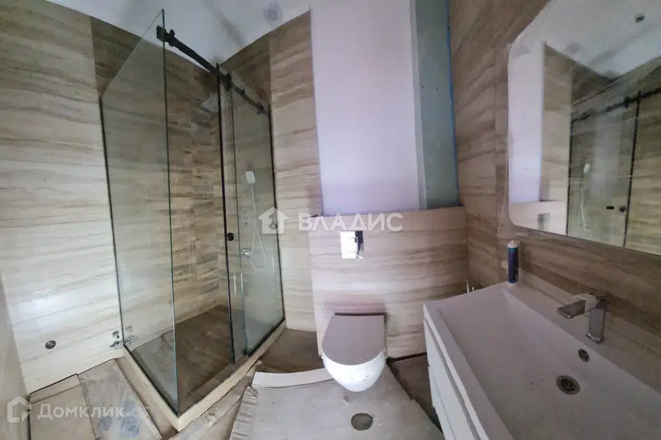 Продаётся 3-комнатная квартира, 124 м²