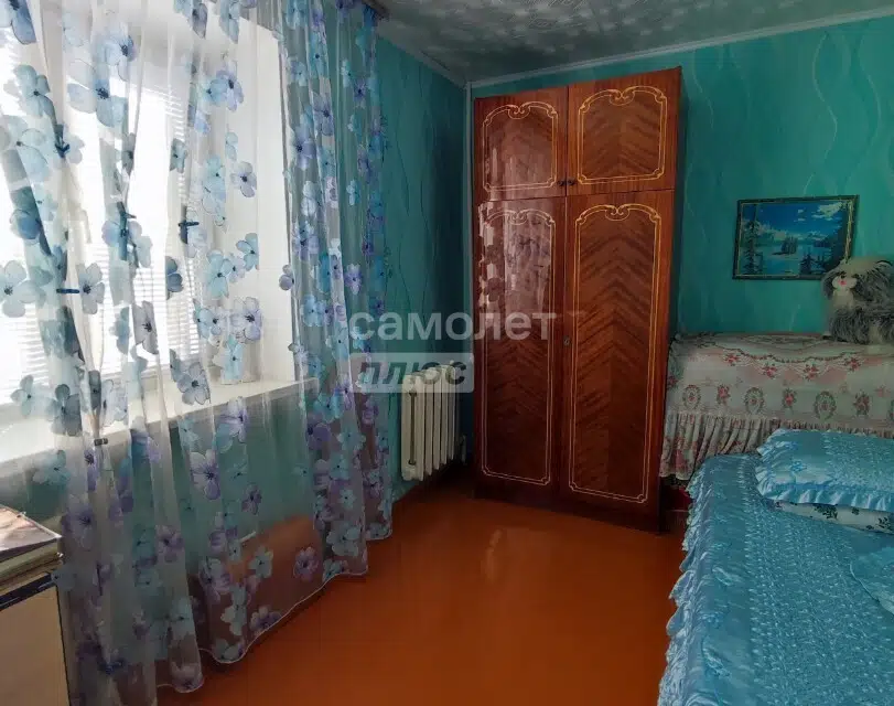 Продаётся 4-комнатная квартира, 60.9 м²