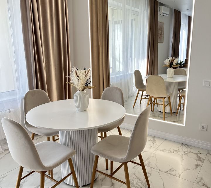 Сдаётся 2-комнатная квартира, 74 м²