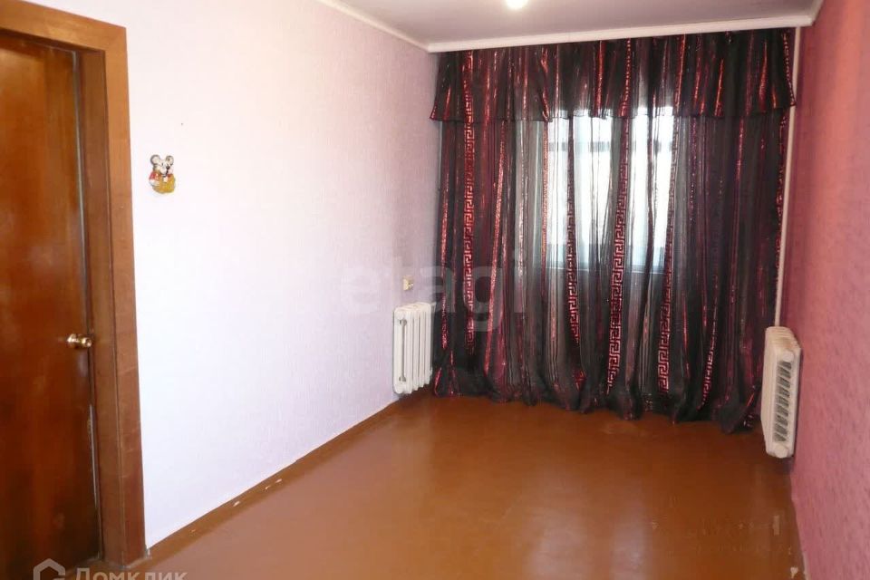 Продаётся 4-комнатная квартира, 71 м²