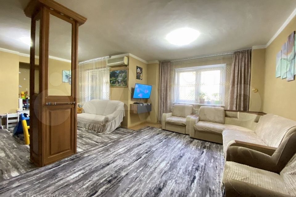 Продаётся 2-комнатная квартира, 90.6 м²