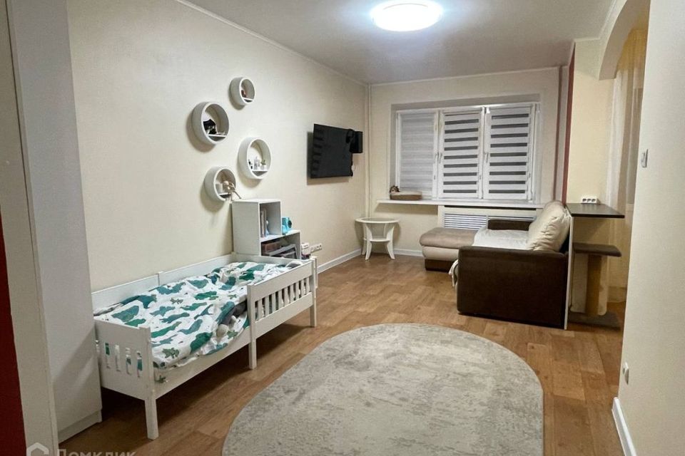 Продаётся 1-комнатная квартира, 42.6 м²