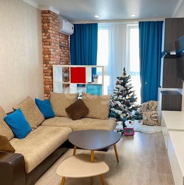 Продаётся 1-комнатная квартира, 49.5 м²
