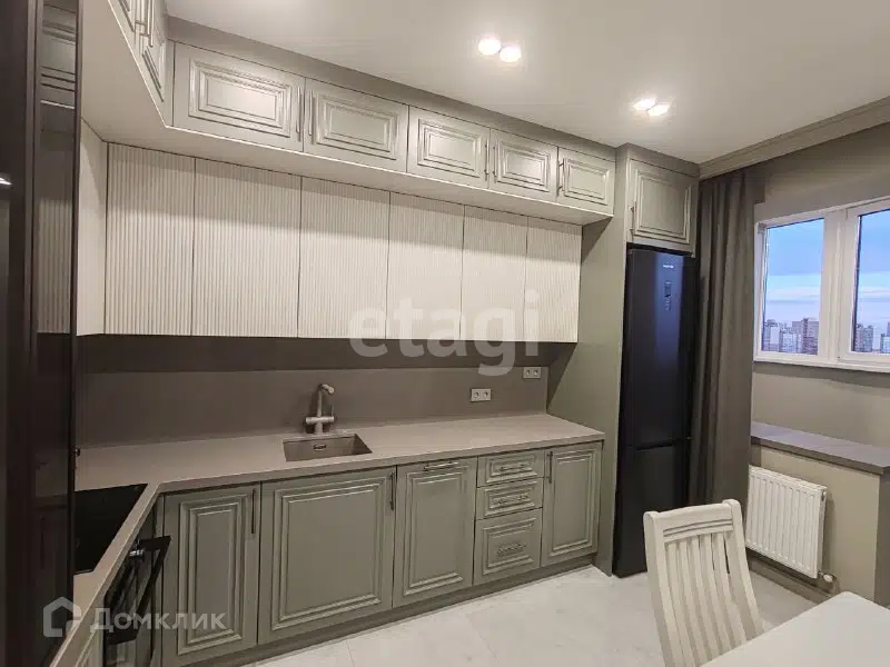 Продаётся 2-комнатная квартира, 61.7 м²