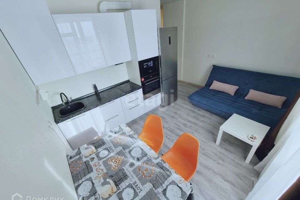 Продаётся 1-комнатная квартира, 42.6 м²