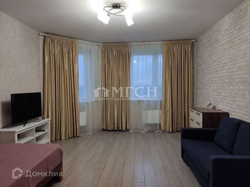 Продаётся 1-комнатная квартира, 42.2 м²