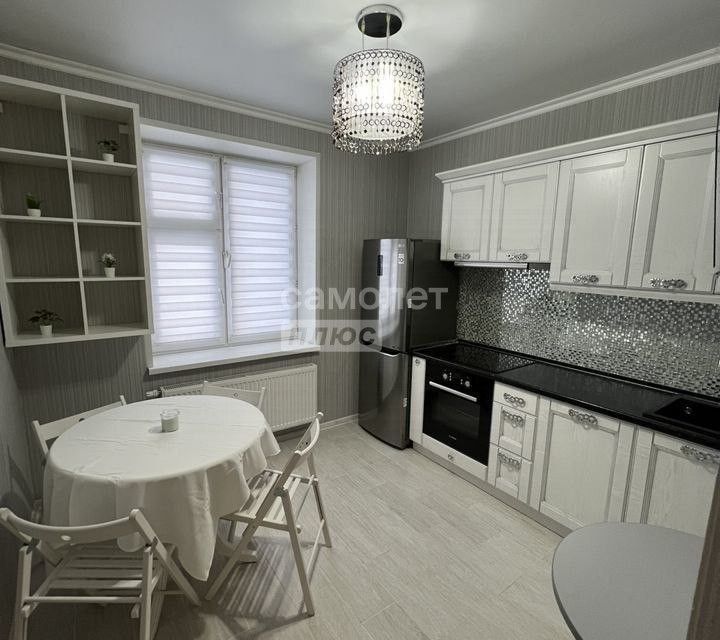 Продаётся 1-комнатная квартира, 38 м²