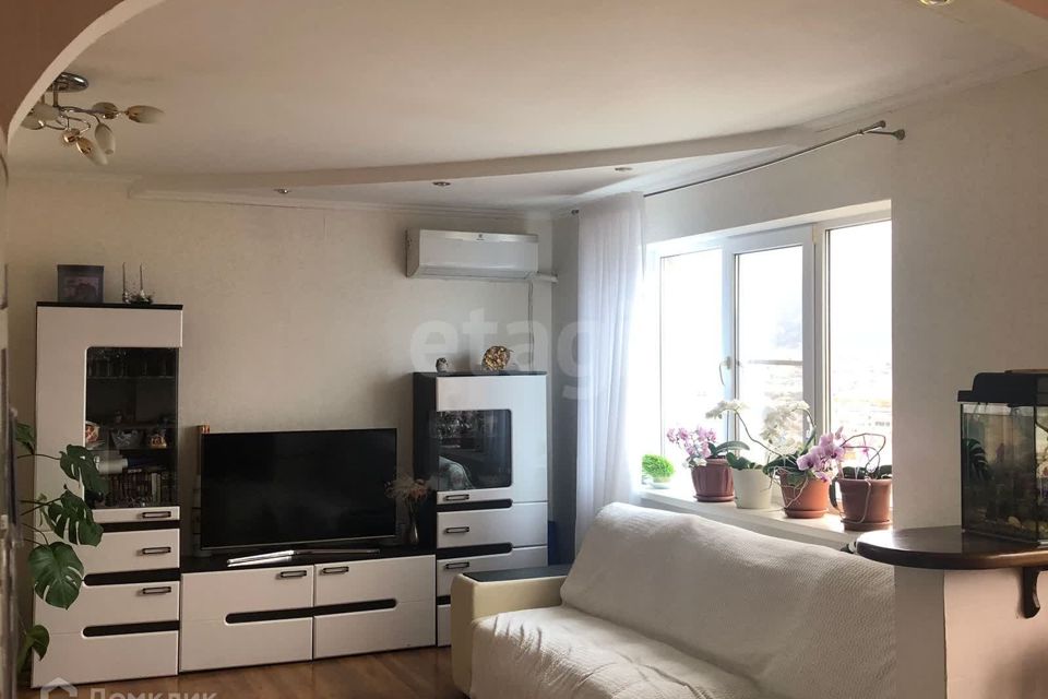 Продаётся 3-комнатная квартира, 97.1 м²