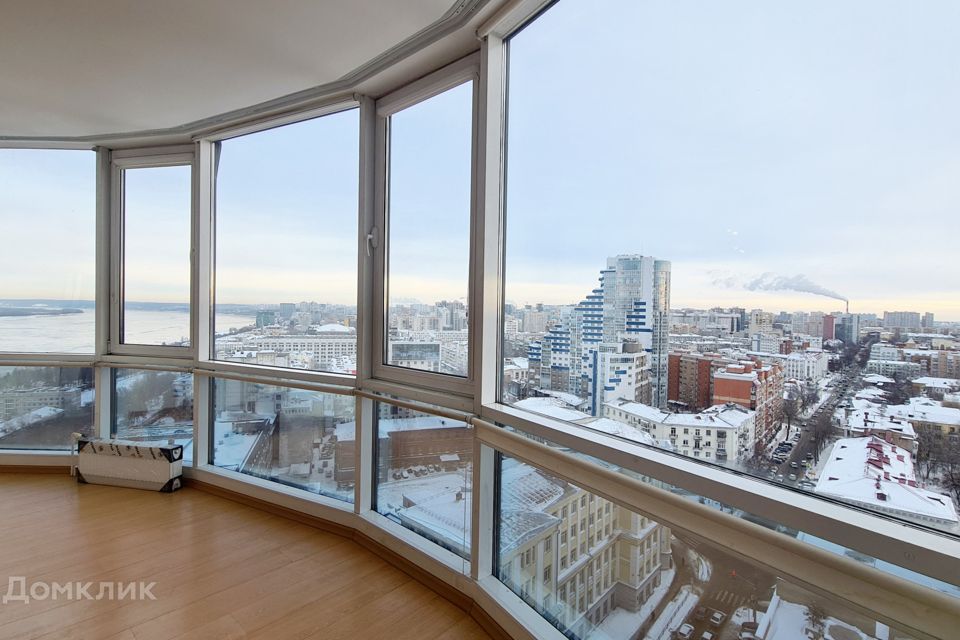 Продаётся 3-комнатная квартира, 123.9 м²