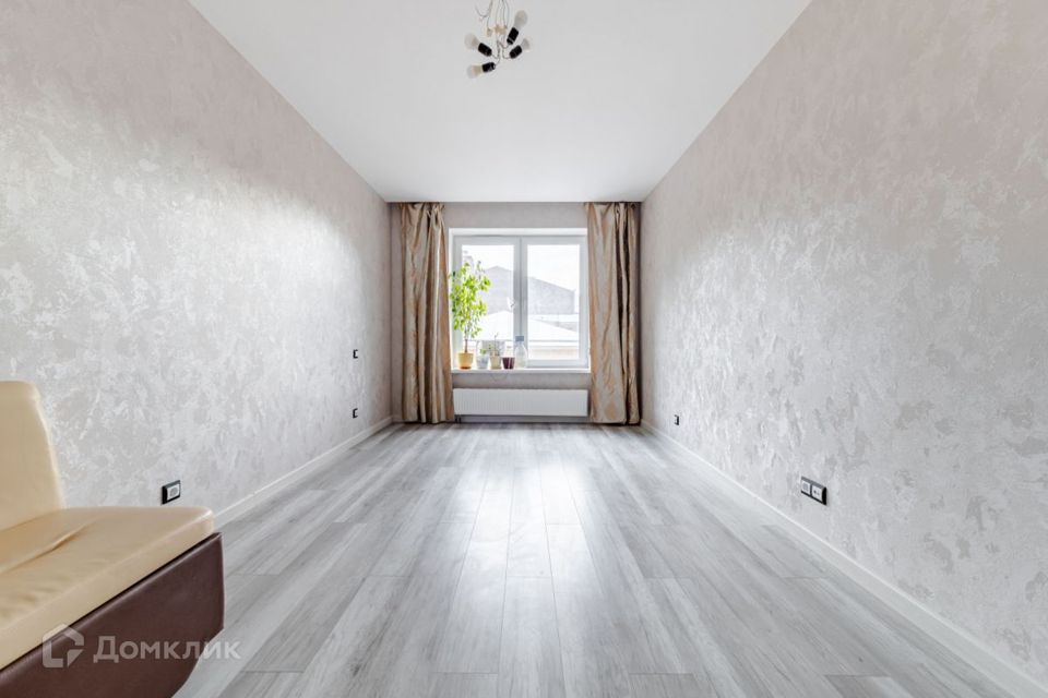 Продаётся 2-комнатная квартира, 55.7 м²