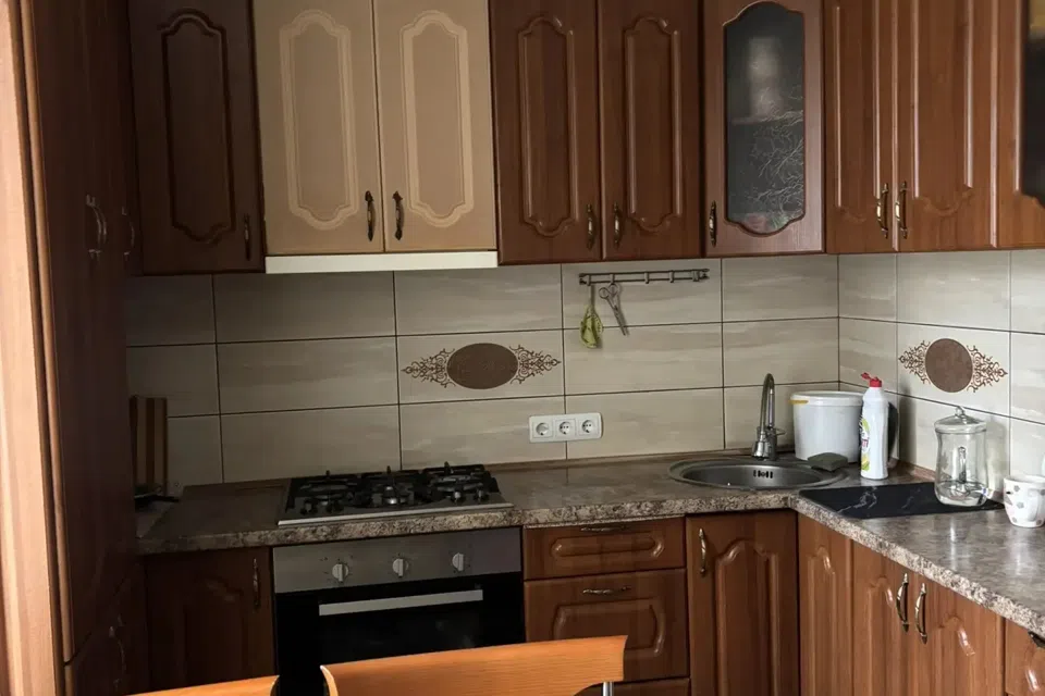 Продаётся 4-комнатная квартира, 76.4 м²
