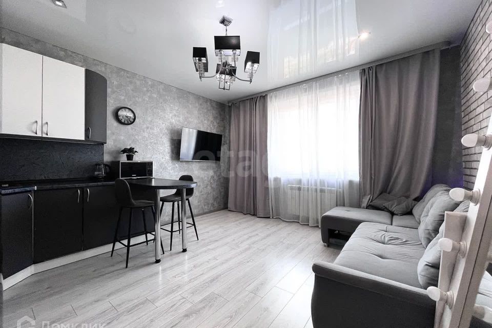 Продаётся 1-комнатная квартира, 41.9 м²