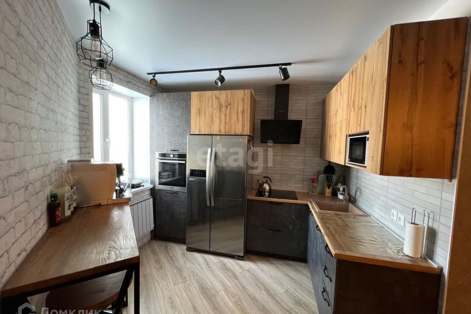 Продаётся 3-комнатная квартира, 75.8 м²