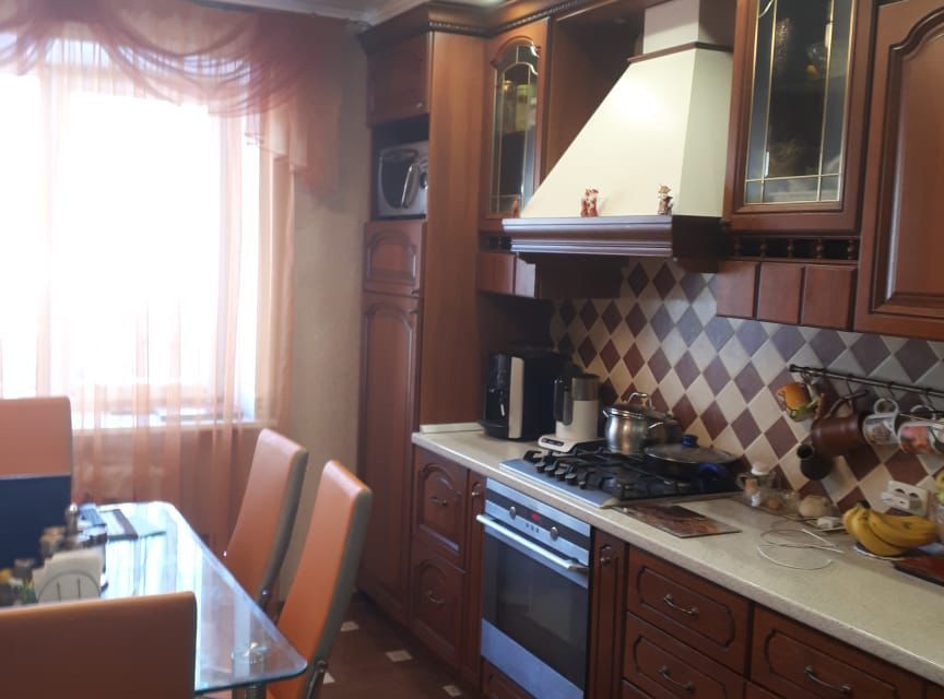Продаётся 3-комнатная квартира, 87 м²