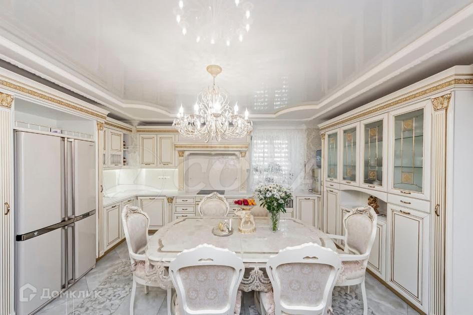 Продаётся 3-комнатная квартира, 117 м²