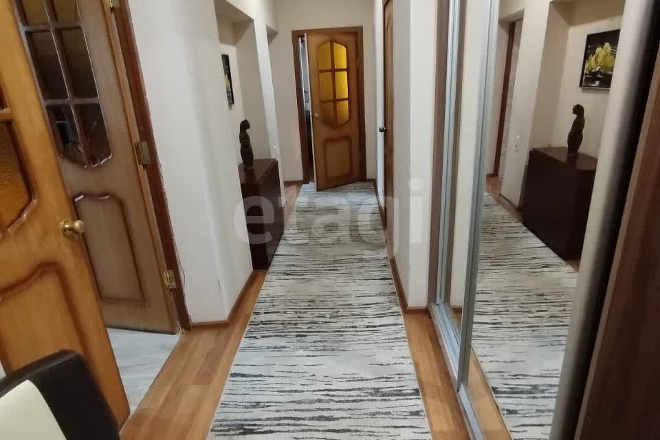 Продаётся 2-комнатная квартира, 57.6 м²