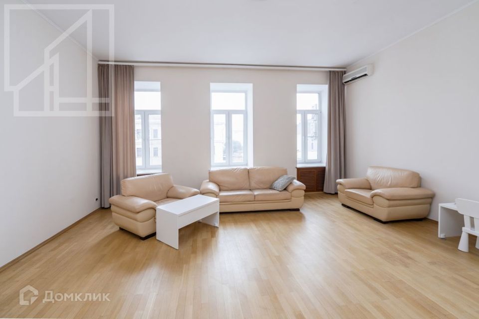 Сдаётся 5-комнатная квартира, 190 м²