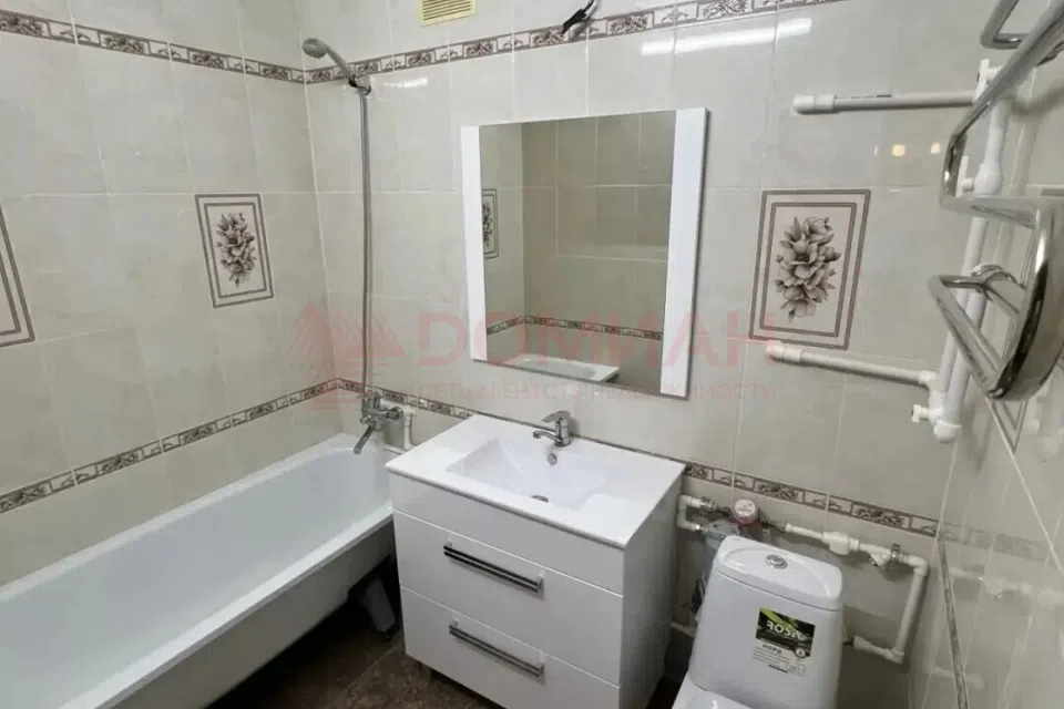 Продаётся 3-комнатная квартира, 65 м²