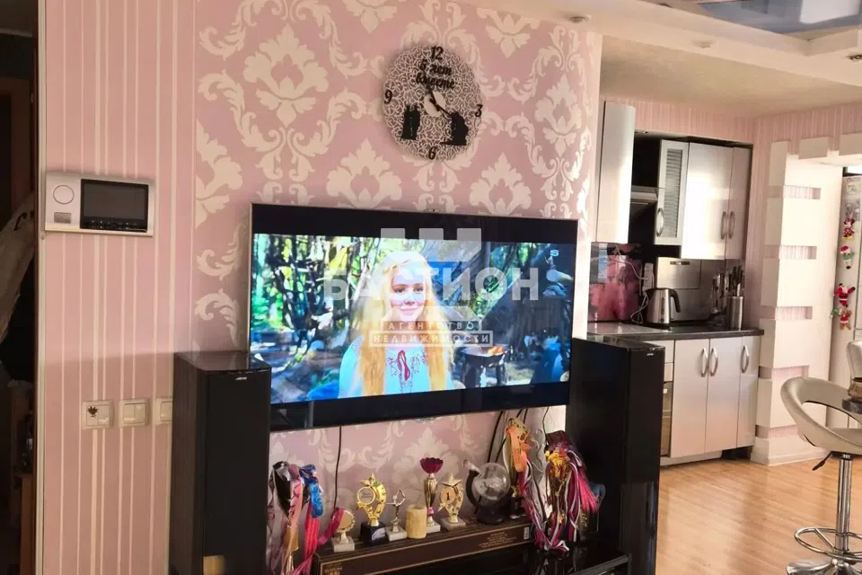 Продаётся 3-комнатная квартира, 60.9 м²