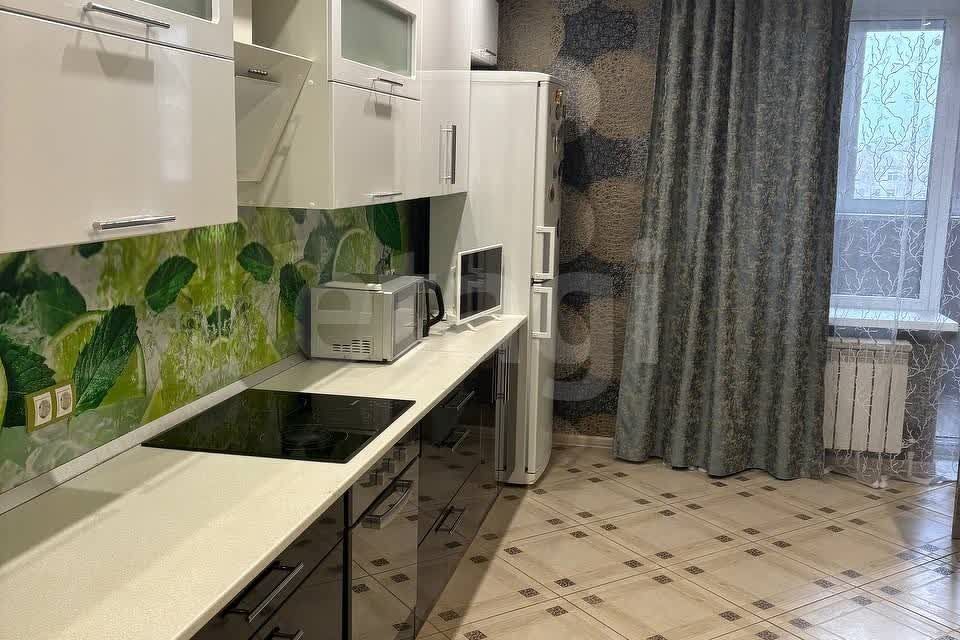 Продаётся 1-комнатная квартира, 60 м²