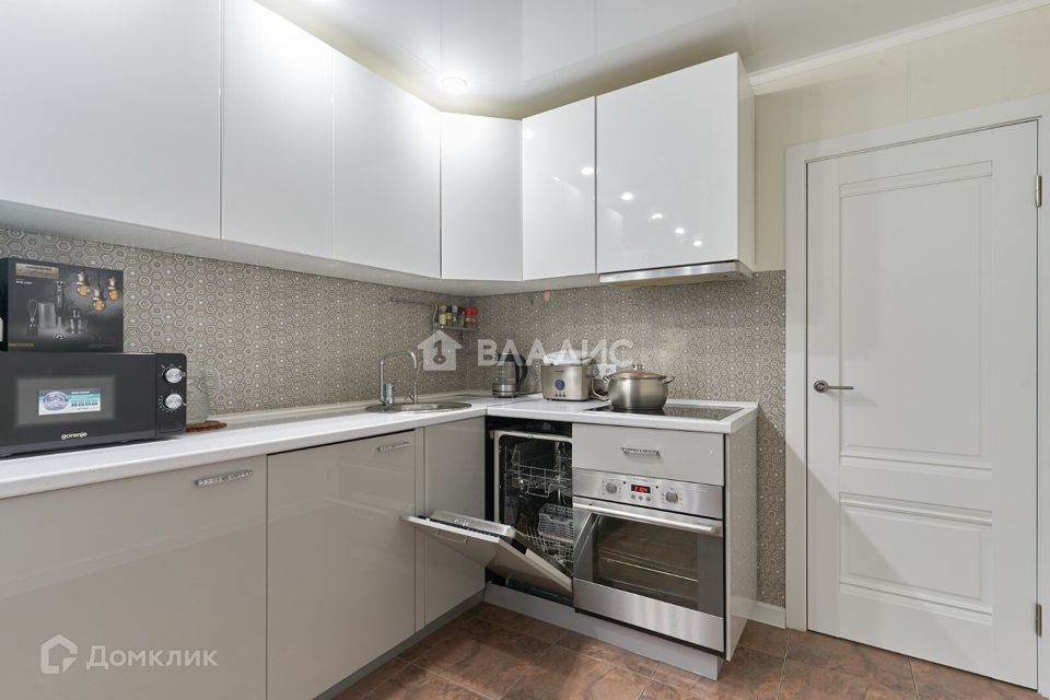 Продаётся 1-комнатная квартира, 43 м²