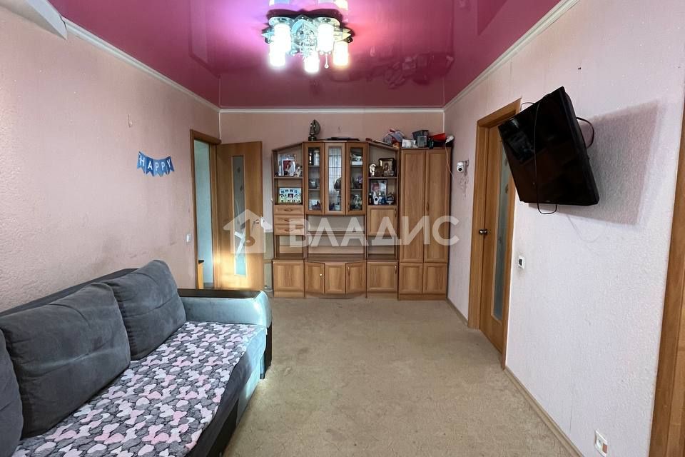 Продаётся 4-комнатная квартира, 61 м²