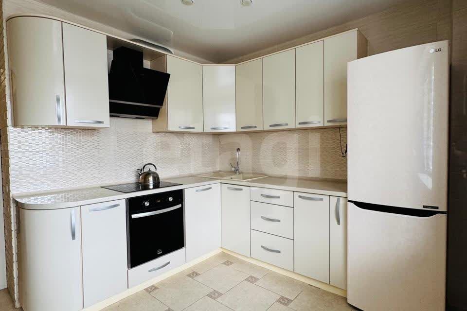 Продаётся 1-комнатная квартира, 37.7 м²