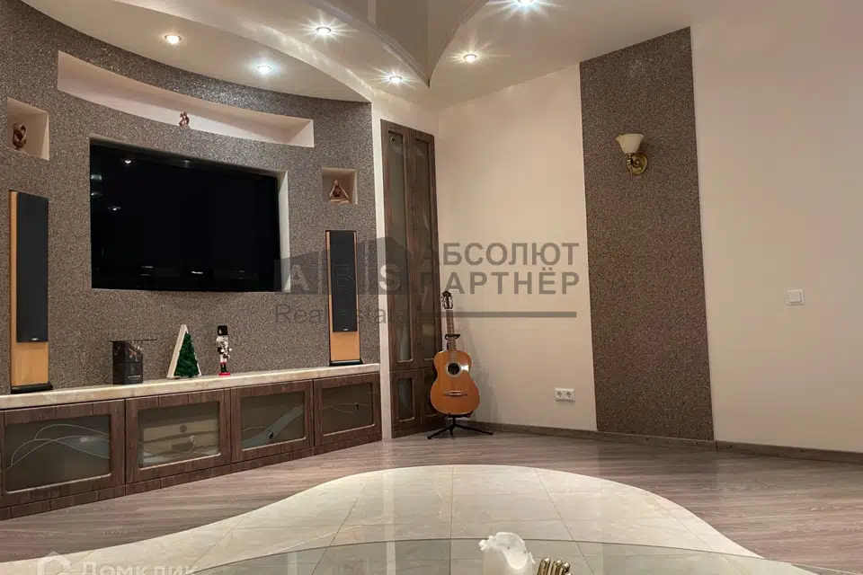 Продаётся 4-комнатная квартира, 106 м²