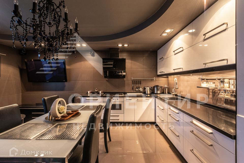 Продаётся 2-комнатная квартира, 77.3 м²