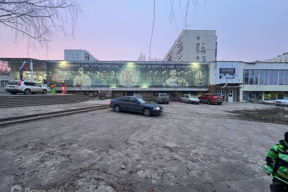 Сдаётся торговое помещение, 527 м²