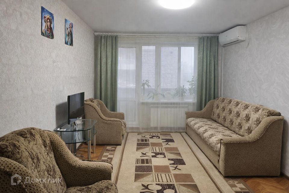 Продаётся 3-комнатная квартира, 52.4 м²