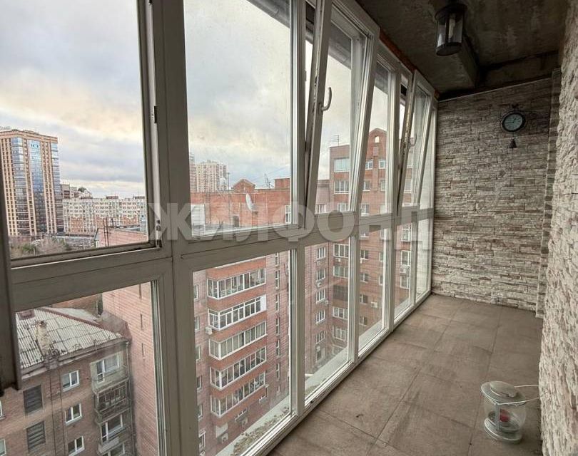 Продаётся 4-комнатная квартира, 148 м²