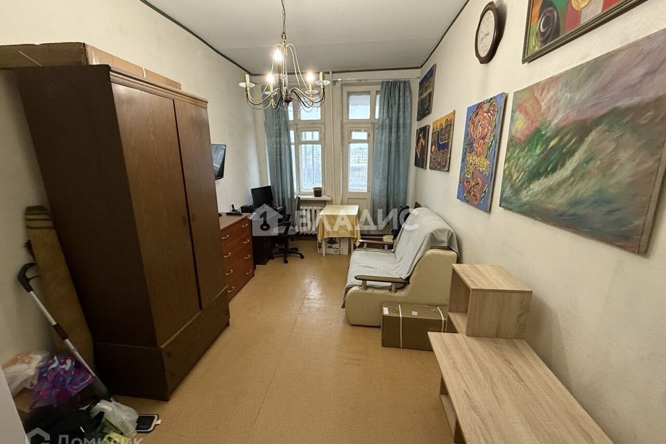 Продаётся 2 комнаты в 4-комн. квартире, 17.8 м²