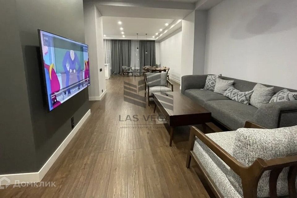 Сдаётся 3-комнатная квартира, 90 м²